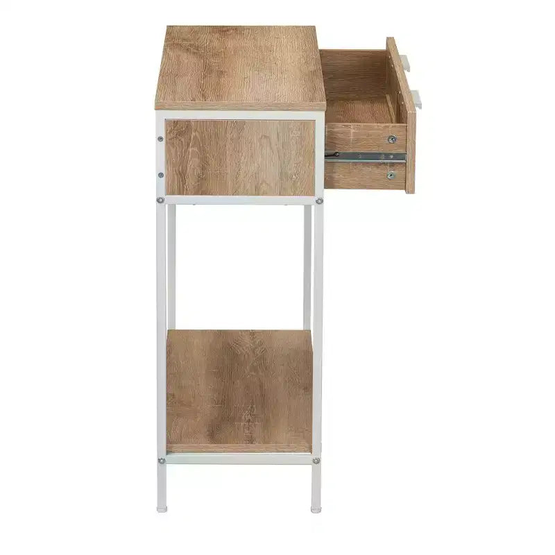 Mesa sofá consola rectangular Bungalow con estante de almacenamiento y 2 cajones, madera rústica Coastal Oak, frente tejido y metal blanco.