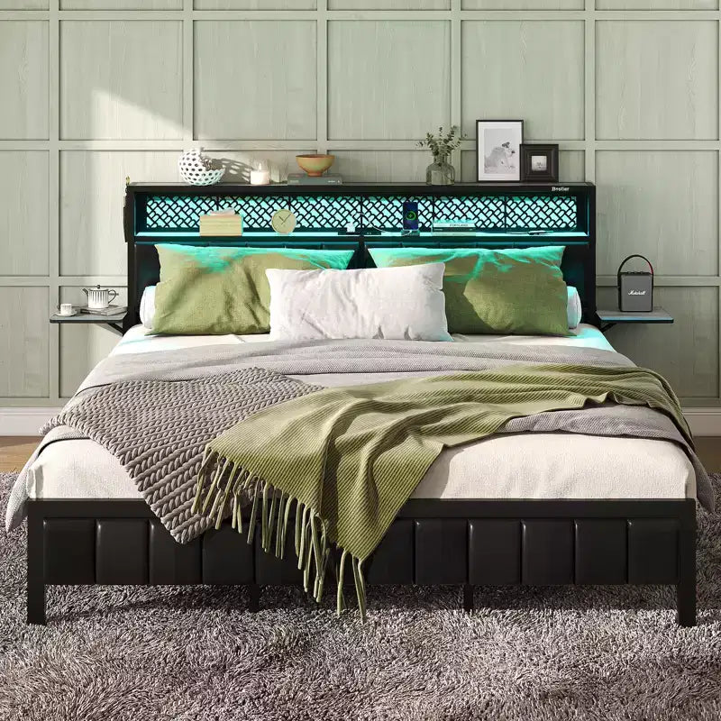 Base de cama Bestier tamaño matrimonial/king/queen, cabecero tapizado, cama de plataforma LED con estantes triples plegables y estación de carga en el cabecero de almacenamiento