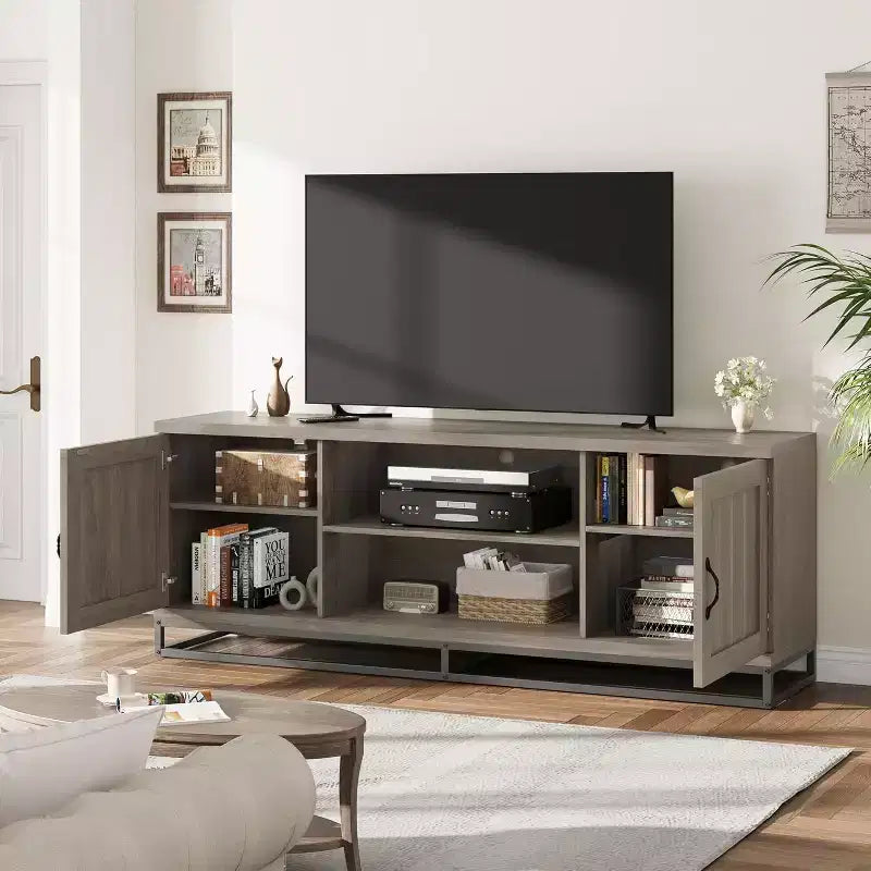 Mueble de TV estilo rústico para sala de estar, estantes ajustables de 2 niveles, base de metal, consola multimedia para TV de 75 pulgadas, gris